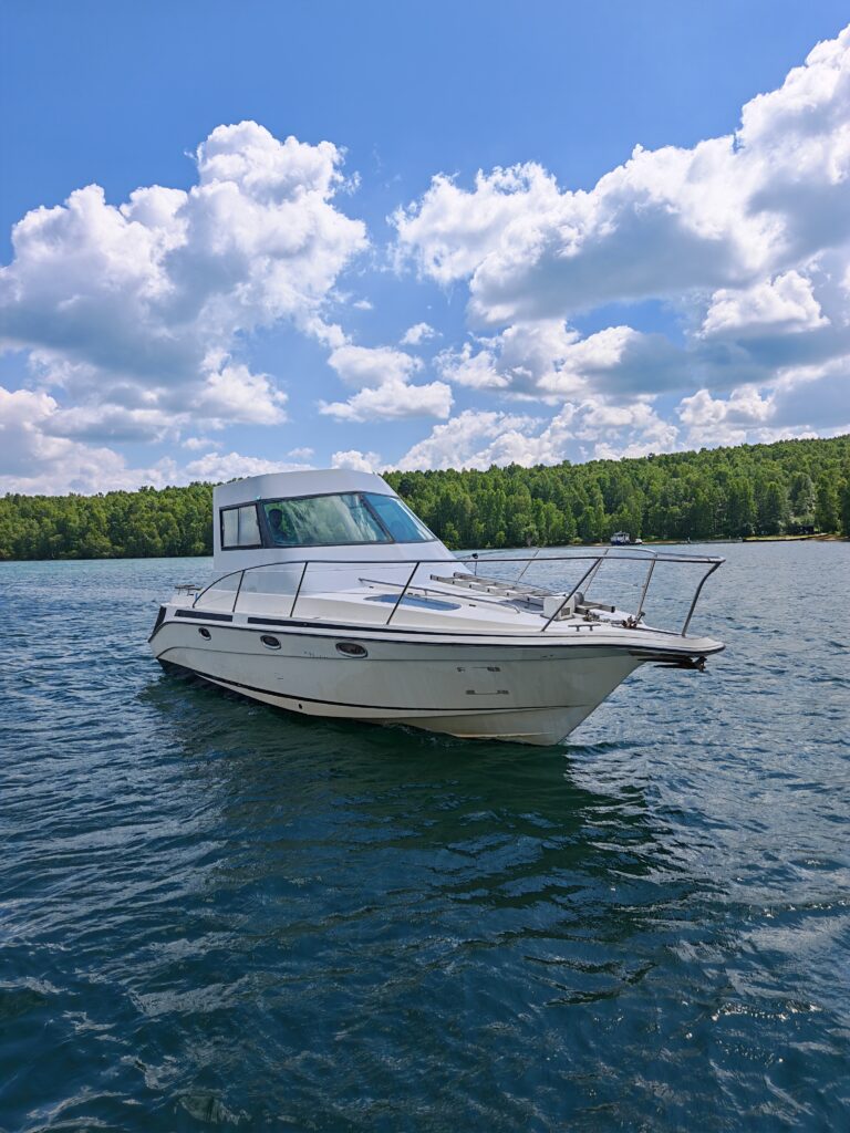 Kirie flash boat